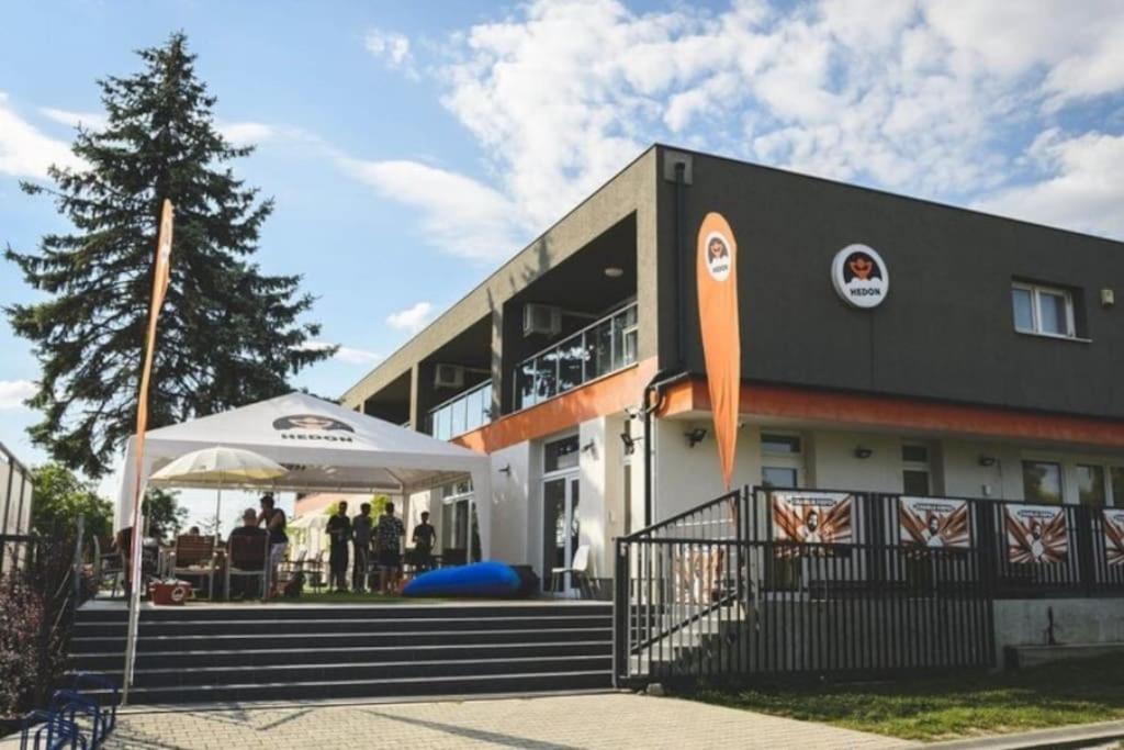 Hedon Brewing Charlie Apartment Balatonvilágos Exterior foto